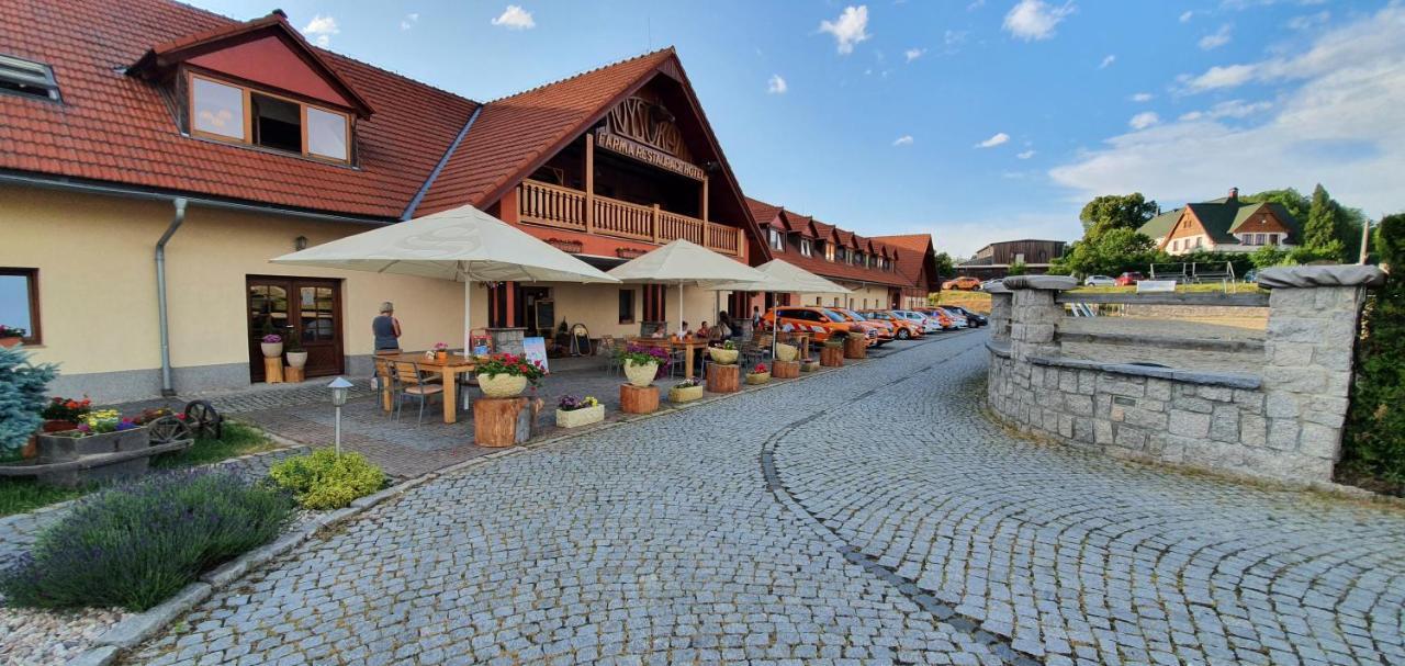 Hotel Farma Vysoka Chrastava Buitenkant foto