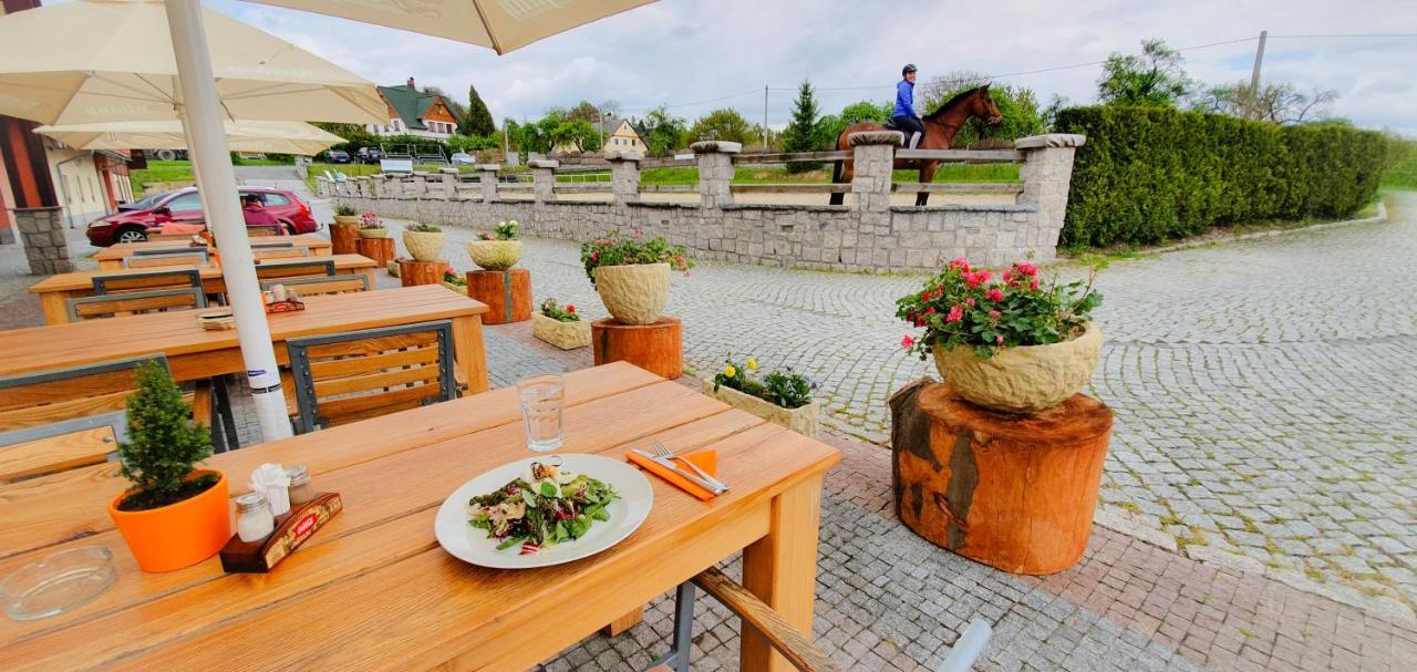 Hotel Farma Vysoka Chrastava Buitenkant foto