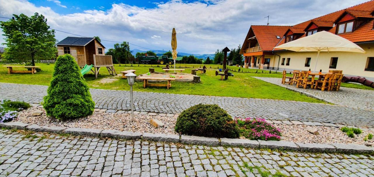 Hotel Farma Vysoka Chrastava Buitenkant foto
