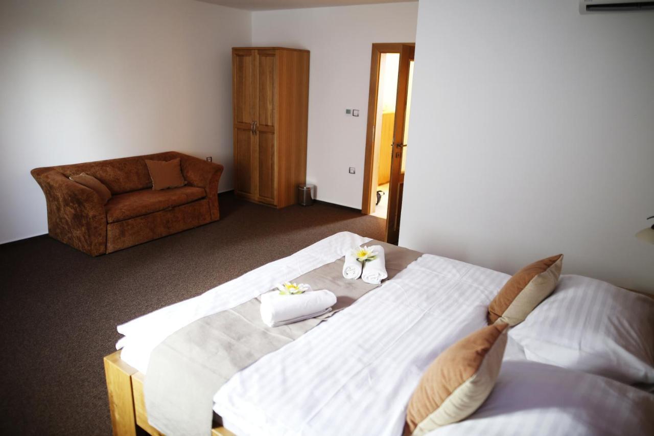 Hotel Farma Vysoka Chrastava Buitenkant foto