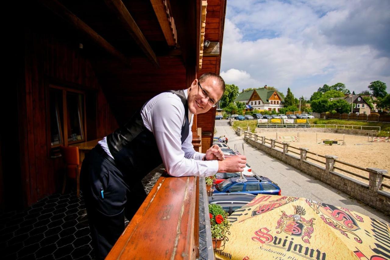 Hotel Farma Vysoka Chrastava Buitenkant foto
